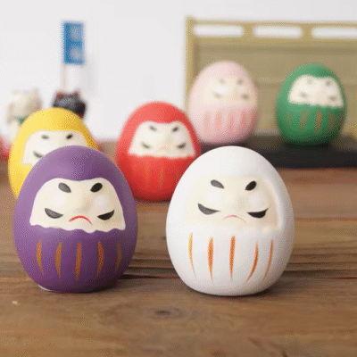 Mini Daruma Japonés de Cerámica – Amuleto de Suerte y Motivación | Decoración Zen para Escritorio o Regalo Espiritual